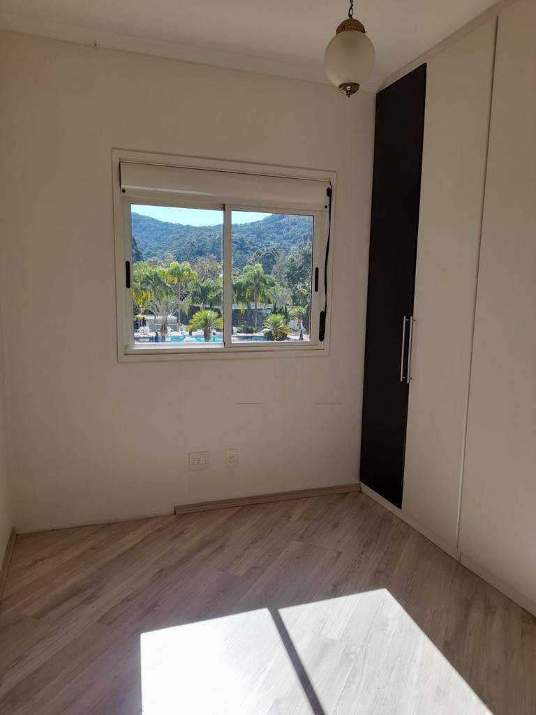 Apartamento para alugar com 3 quartos, 139m² - Foto 6