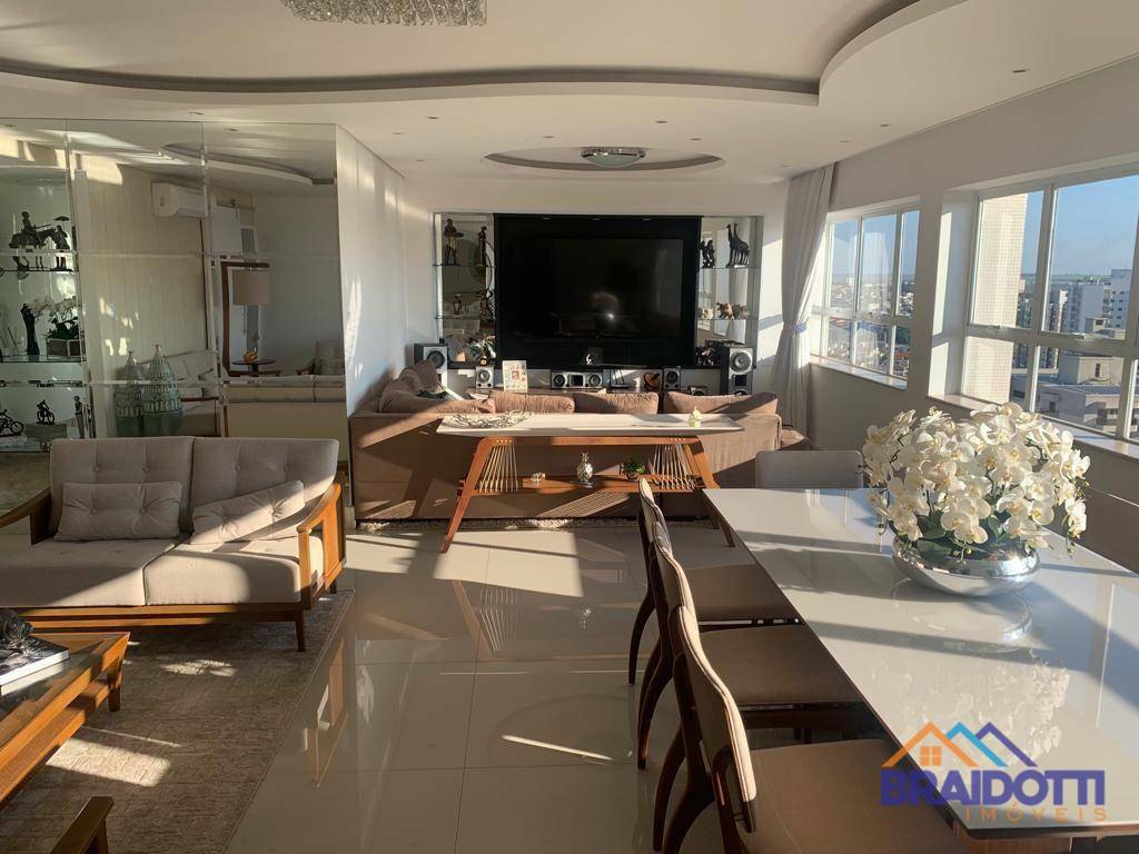 Apartamento à venda com 3 quartos, 260m² - Foto 10