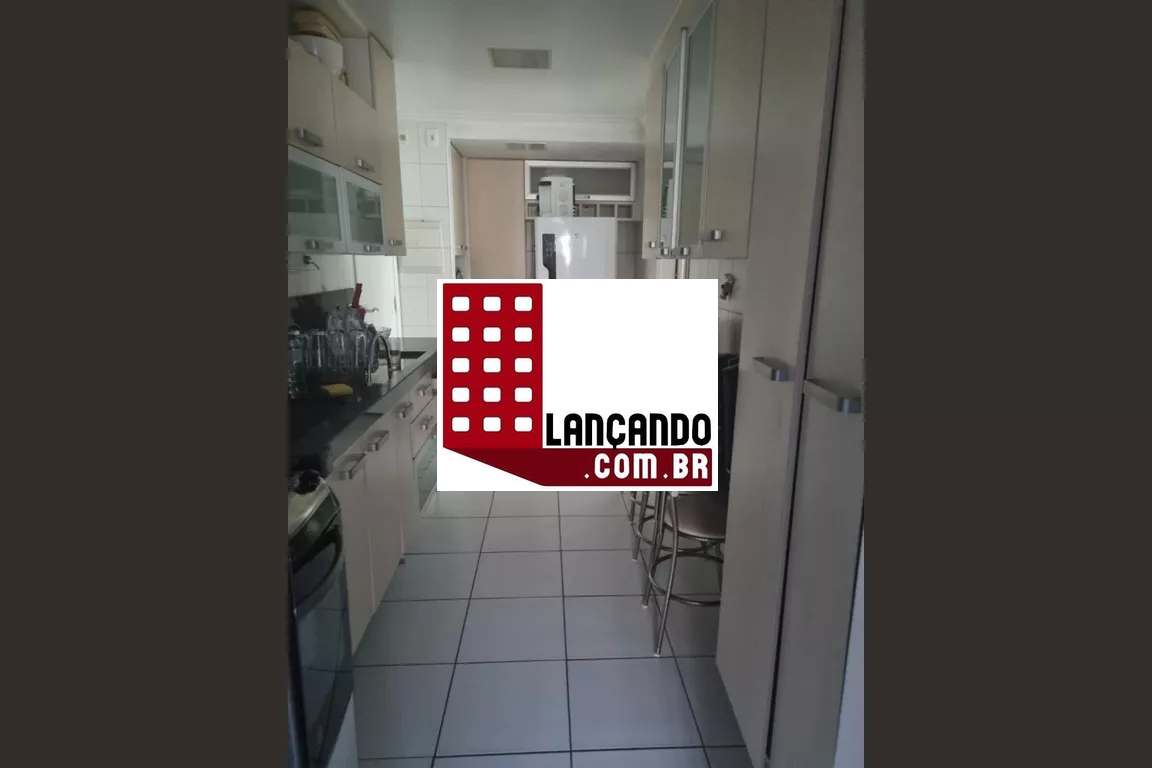 Apartamento à venda com 3 quartos, 228m² - Foto 3