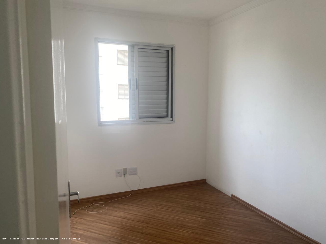 Apartamento à venda com 2 quartos, 52m² - Foto 2