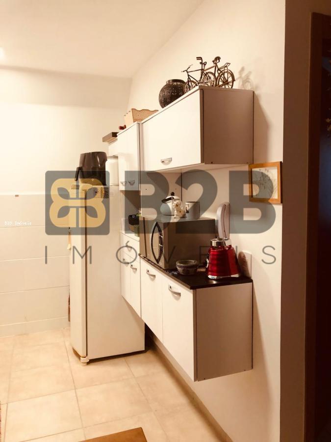 Apartamento à venda com 2 quartos, 41m² - Foto 4