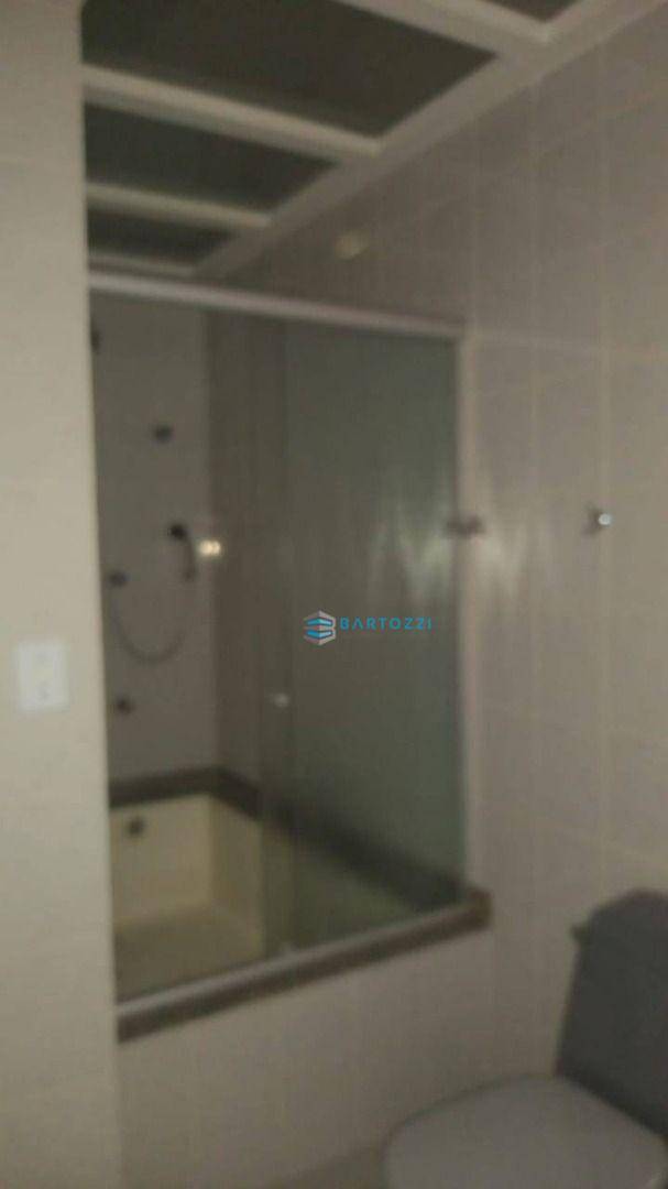 Apartamento para alugar com 4 quartos, 165m² - Foto 15