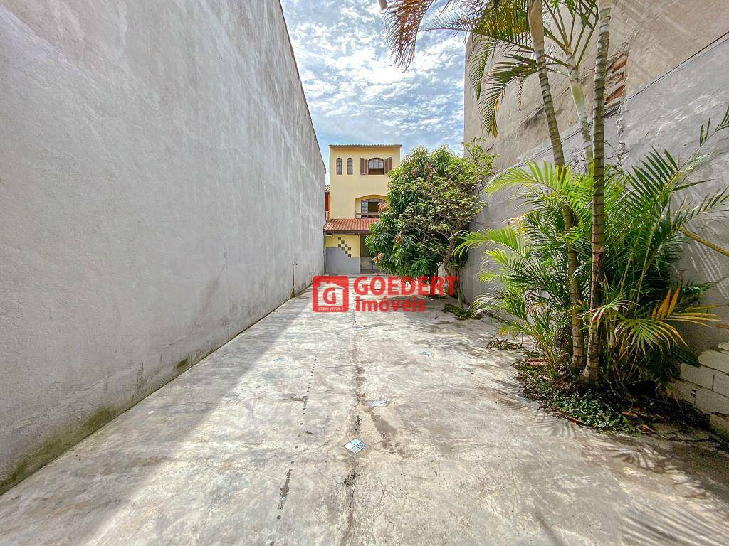 Sobrado à venda com 2 quartos, 125m² - Foto 8