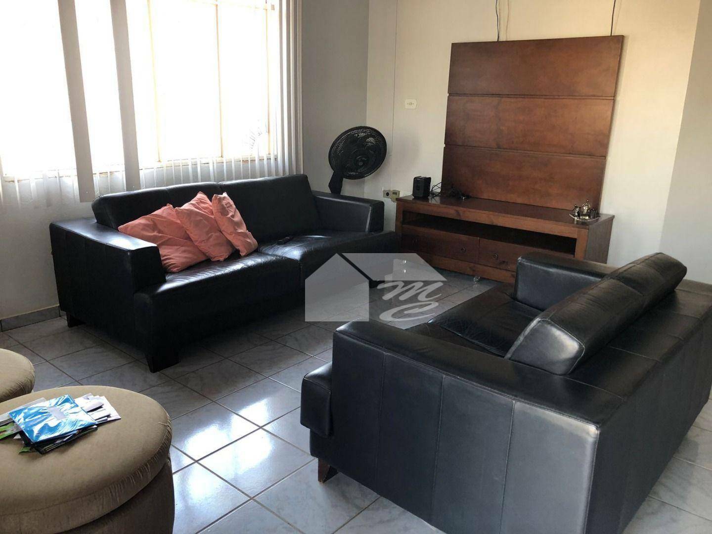 Casa à venda com 3 quartos, 300m² - Foto 10