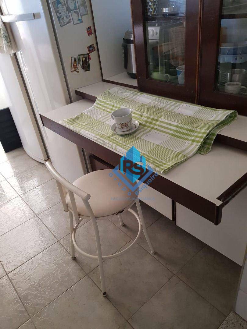 Apartamento à venda com 3 quartos, 70m² - Foto 2