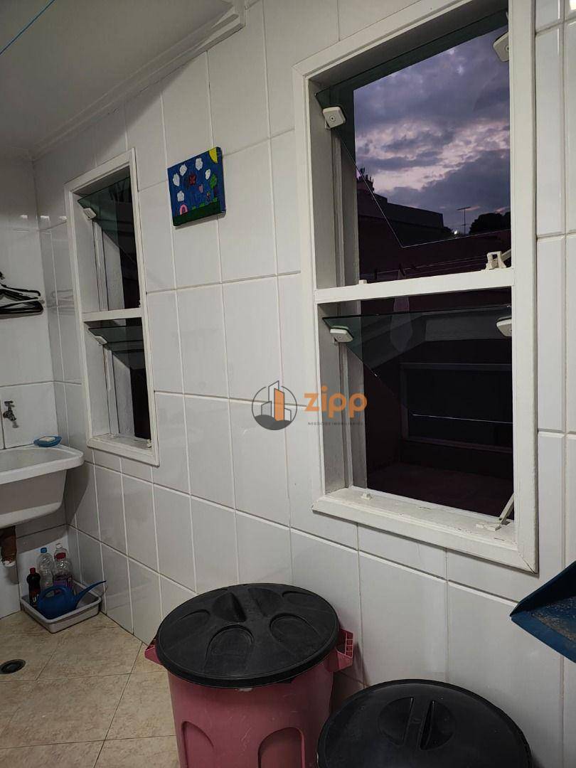 Sobrado à venda com 3 quartos, 200m² - Foto 52