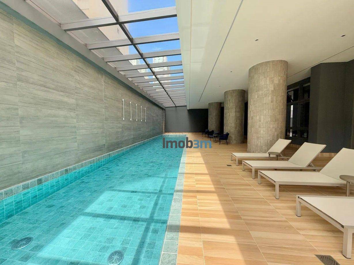 Apartamento para alugar com 3 quartos, 137m² - Foto 18