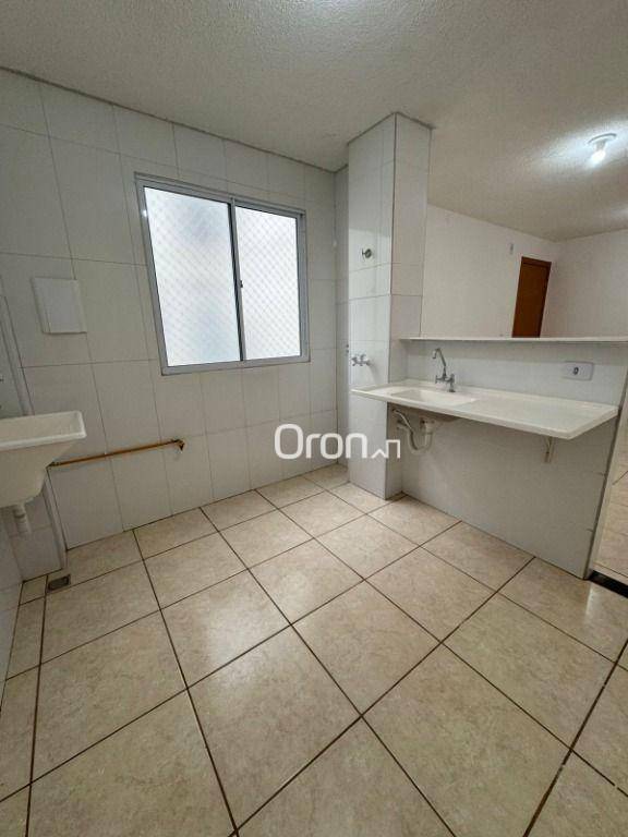 Apartamento à venda com 2 quartos, 42m² - Foto 2