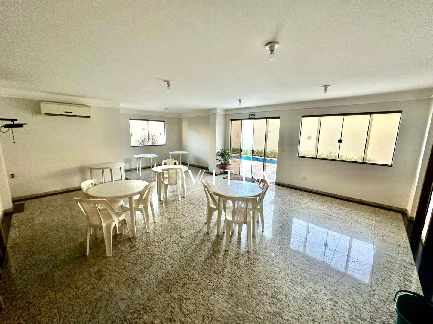 Apartamento à venda com 2 quartos, 70m² - Foto 3