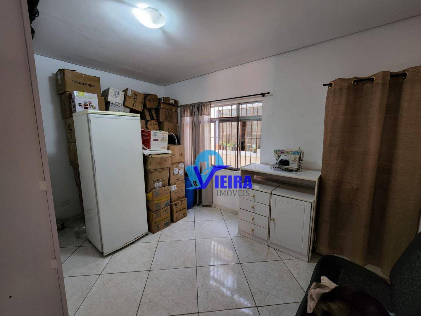 Casa à venda com 4 quartos, 250m² - Foto 23