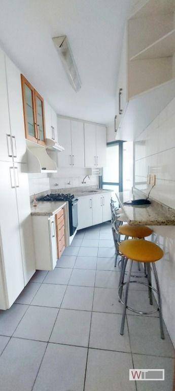 Apartamento para alugar com 3 quartos, 75m² - Foto 9