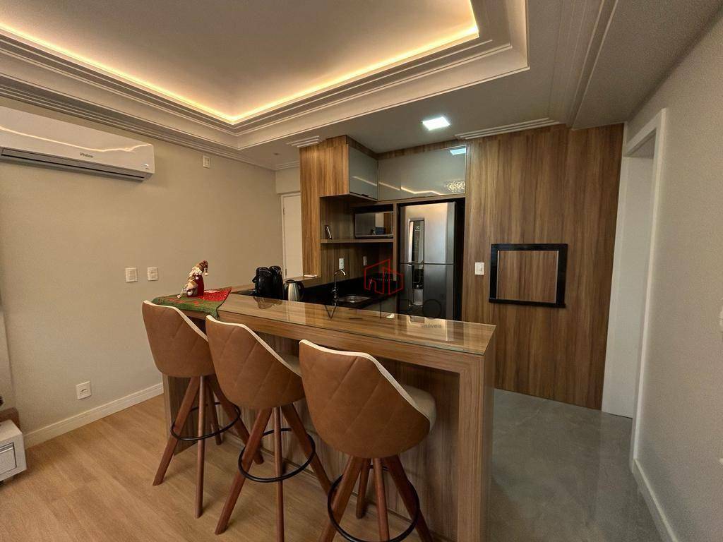 Apartamento à venda com 3 quartos, 87m² - Foto 2