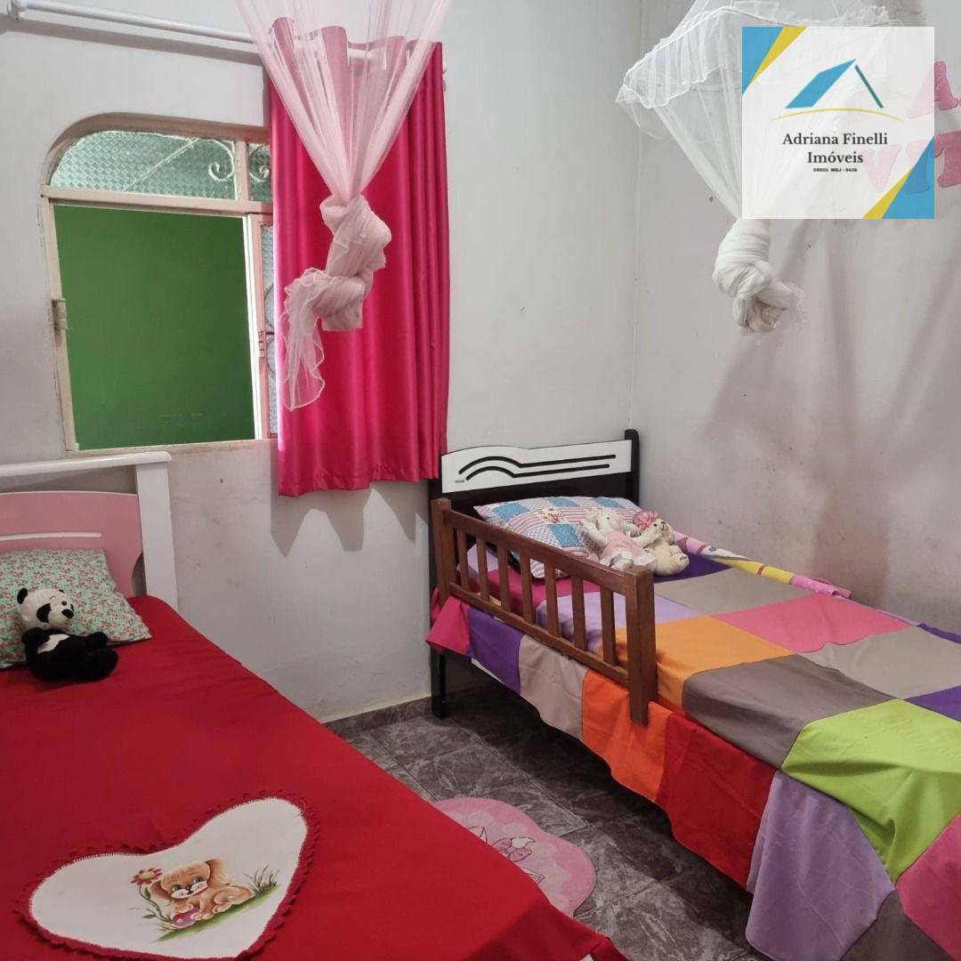 Casa à venda com 3 quartos, 60m² - Foto 8