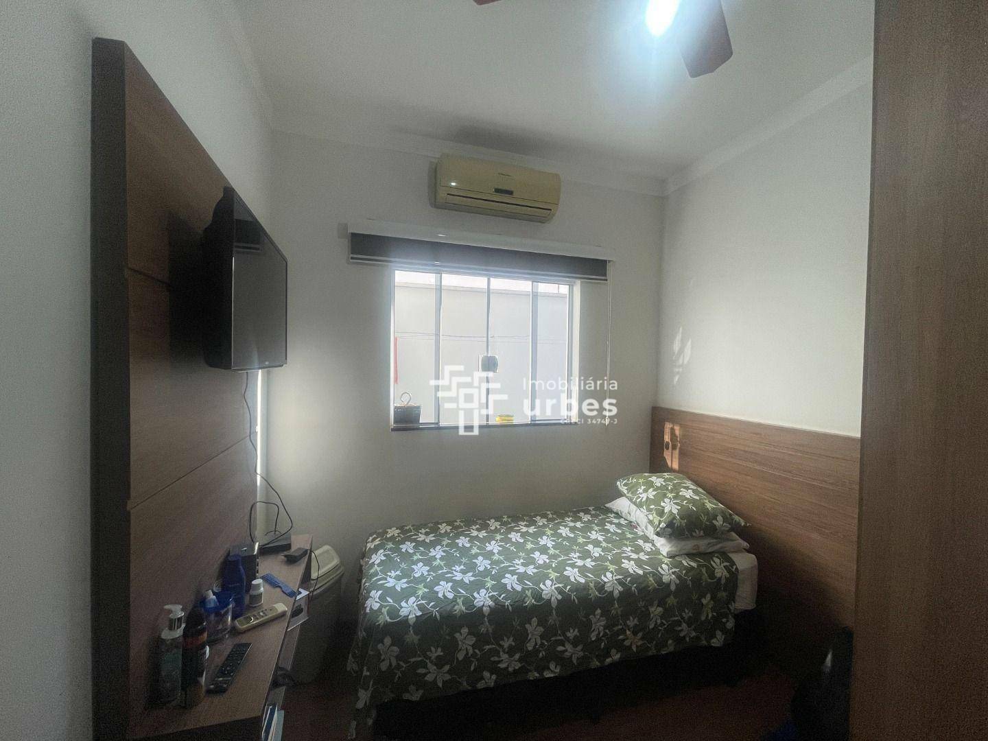 Casa à venda com 3 quartos, 95m² - Foto 4