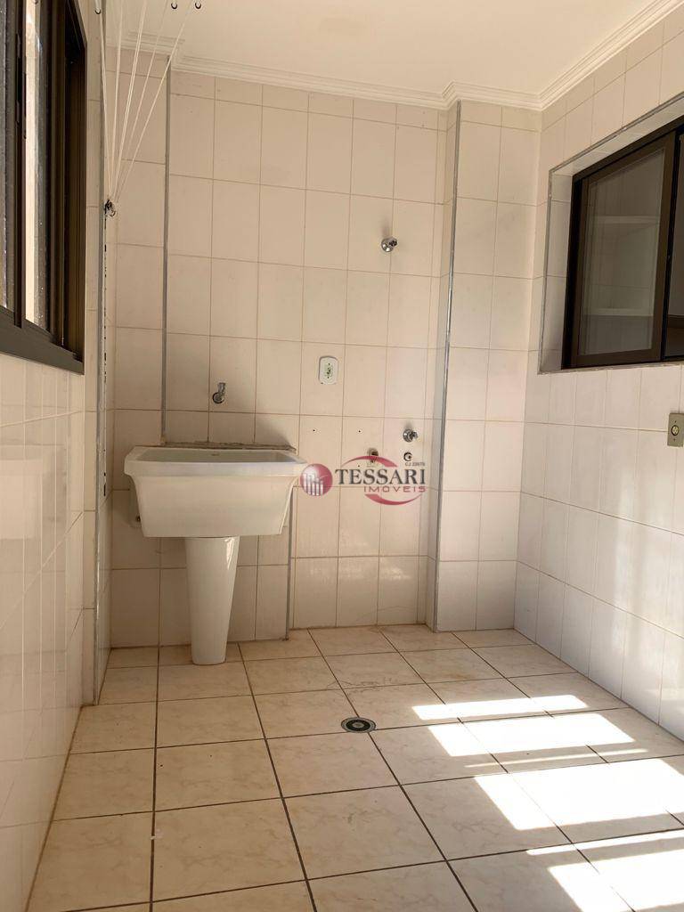 Apartamento para alugar com 3 quartos, 126m² - Foto 14