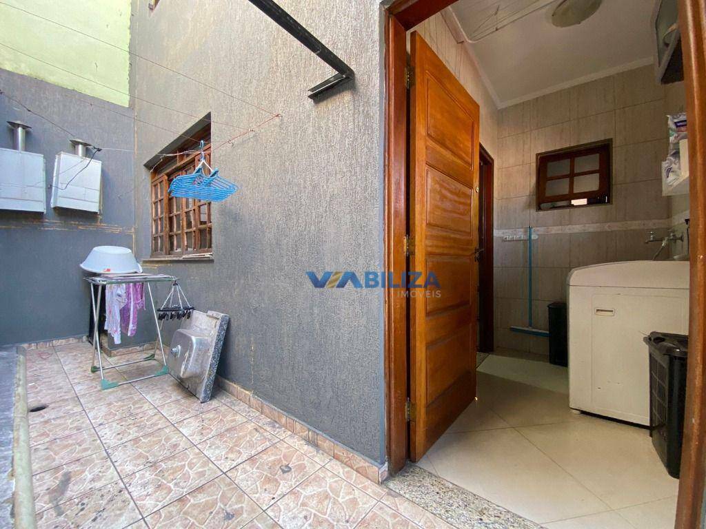 Sobrado à venda com 6 quartos, 364m² - Foto 11