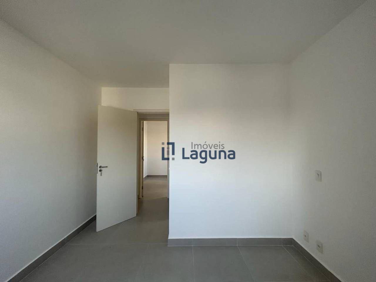 Apartamento para alugar com 3 quartos, 84m² - Foto 3