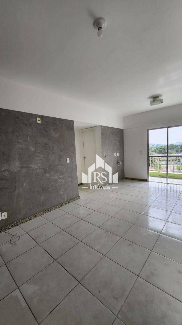 Apartamento à venda com 2 quartos, 62m² - Foto 19