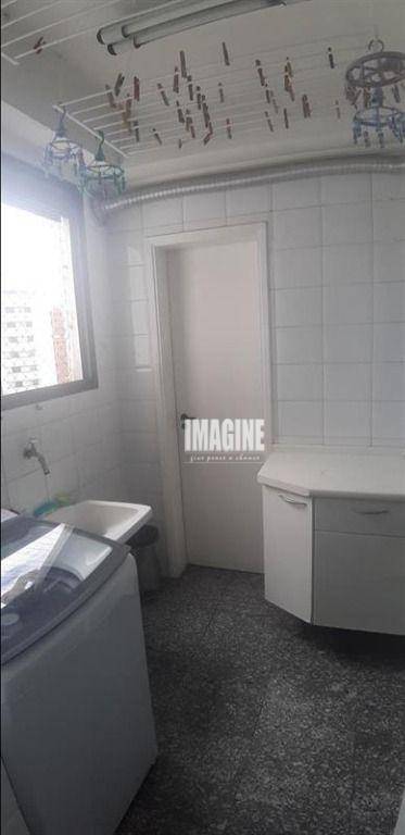 Apartamento à venda com 3 quartos, 98m² - Foto 16