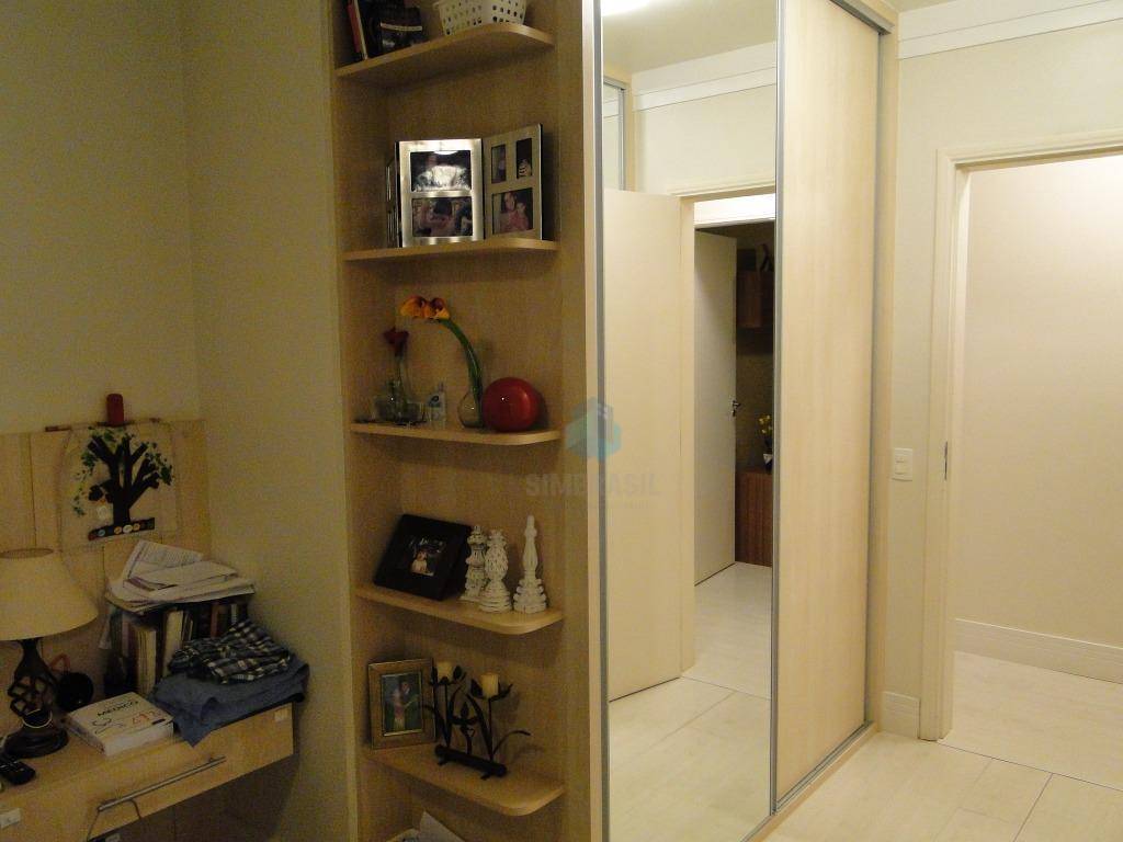 Apartamento à venda com 3 quartos, 138m² - Foto 24