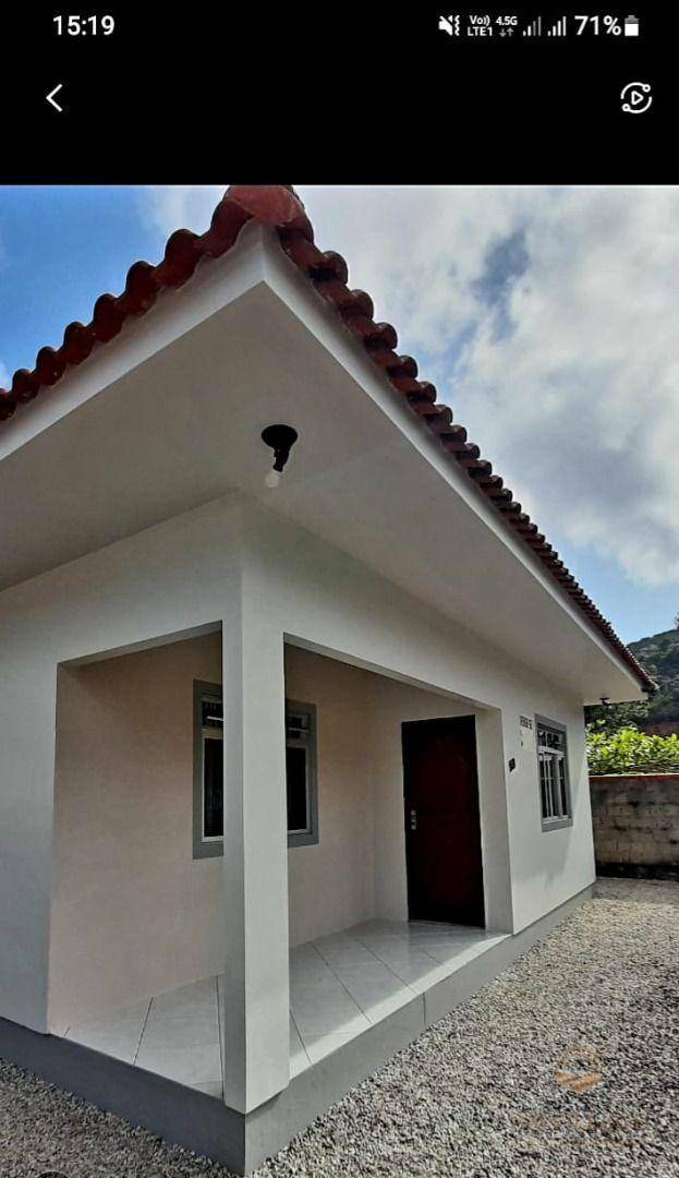 Casa à venda com 3 quartos, 80m² - Foto 4