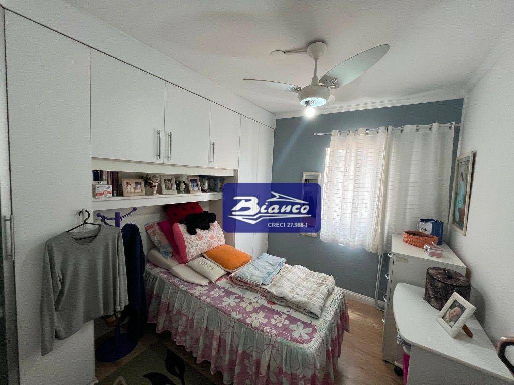 Apartamento à venda com 2 quartos, 70m² - Foto 16