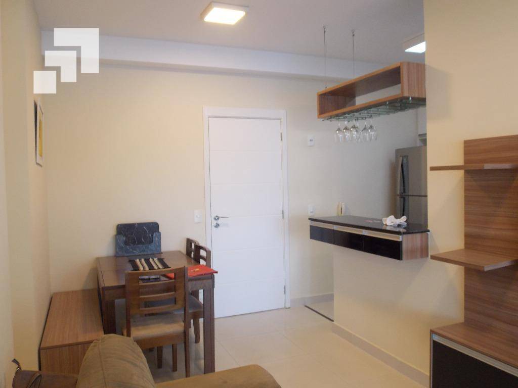 Apartamento para alugar com 2 quartos, 110m² - Foto 15