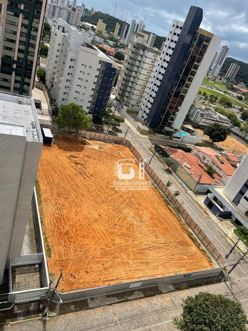 Apartamento à venda com 3 quartos, 184m² - Foto 11