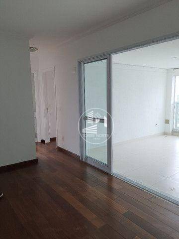 Apartamento à venda com 2 quartos, 68m² - Foto 4