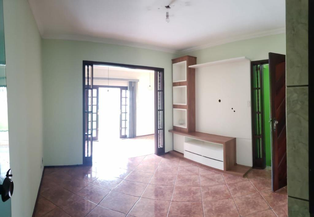 Casa à venda com 2 quartos, 130m² - Foto 5