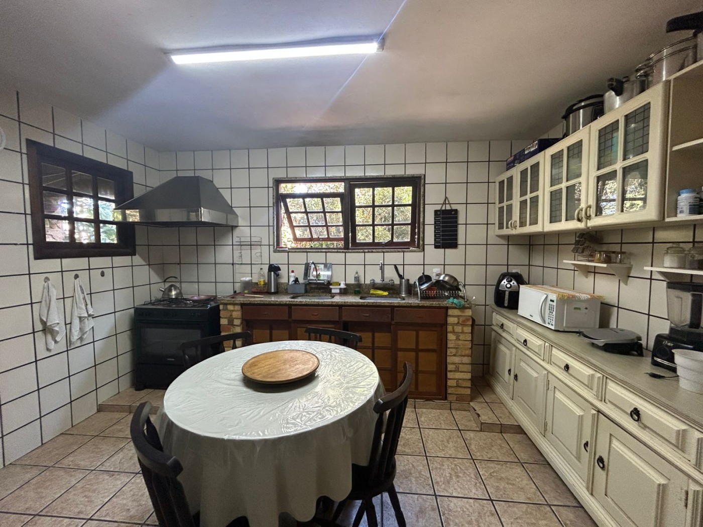 Casa para alugar com 4 quartos, 300m² - Foto 24