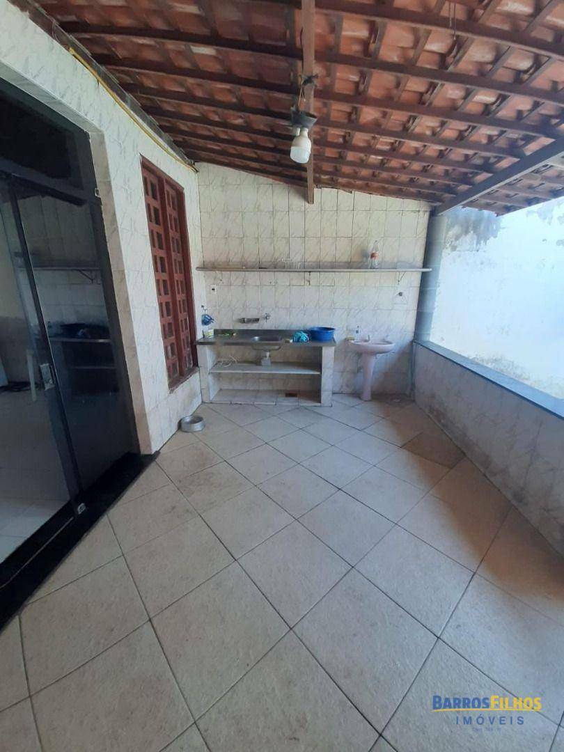 Casa para alugar com 7 quartos, 280M2 - Foto 3