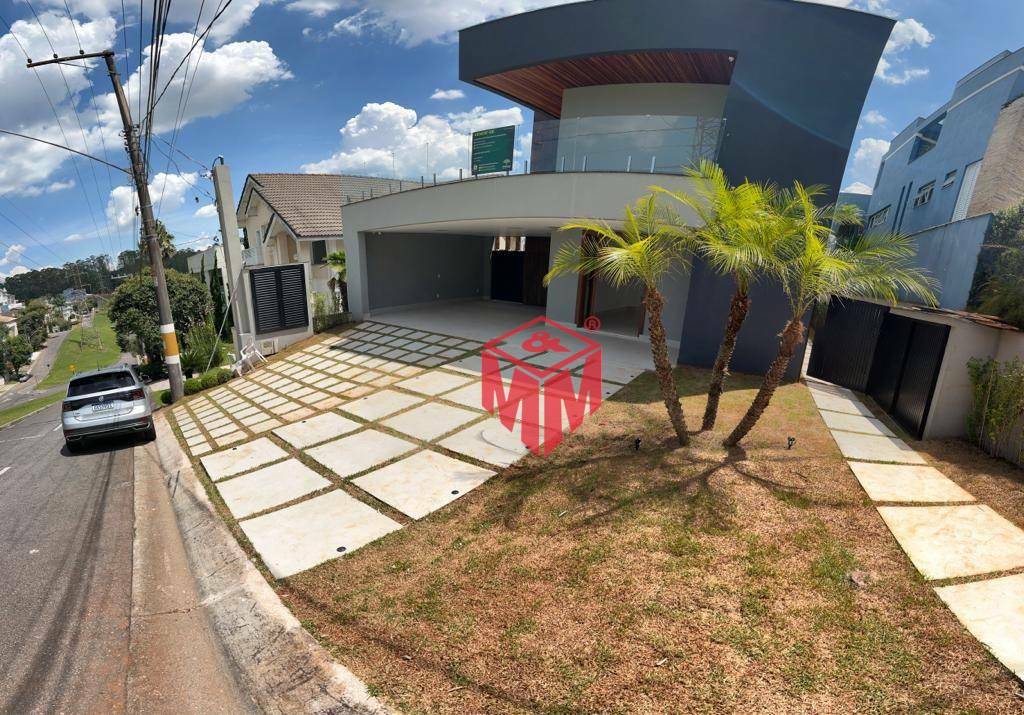 Sobrado à venda com 5 quartos, 400m² - Foto 1