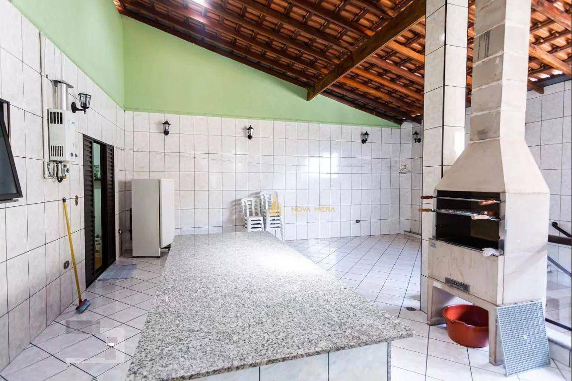 Sobrado à venda com 2 quartos, 247m² - Foto 6