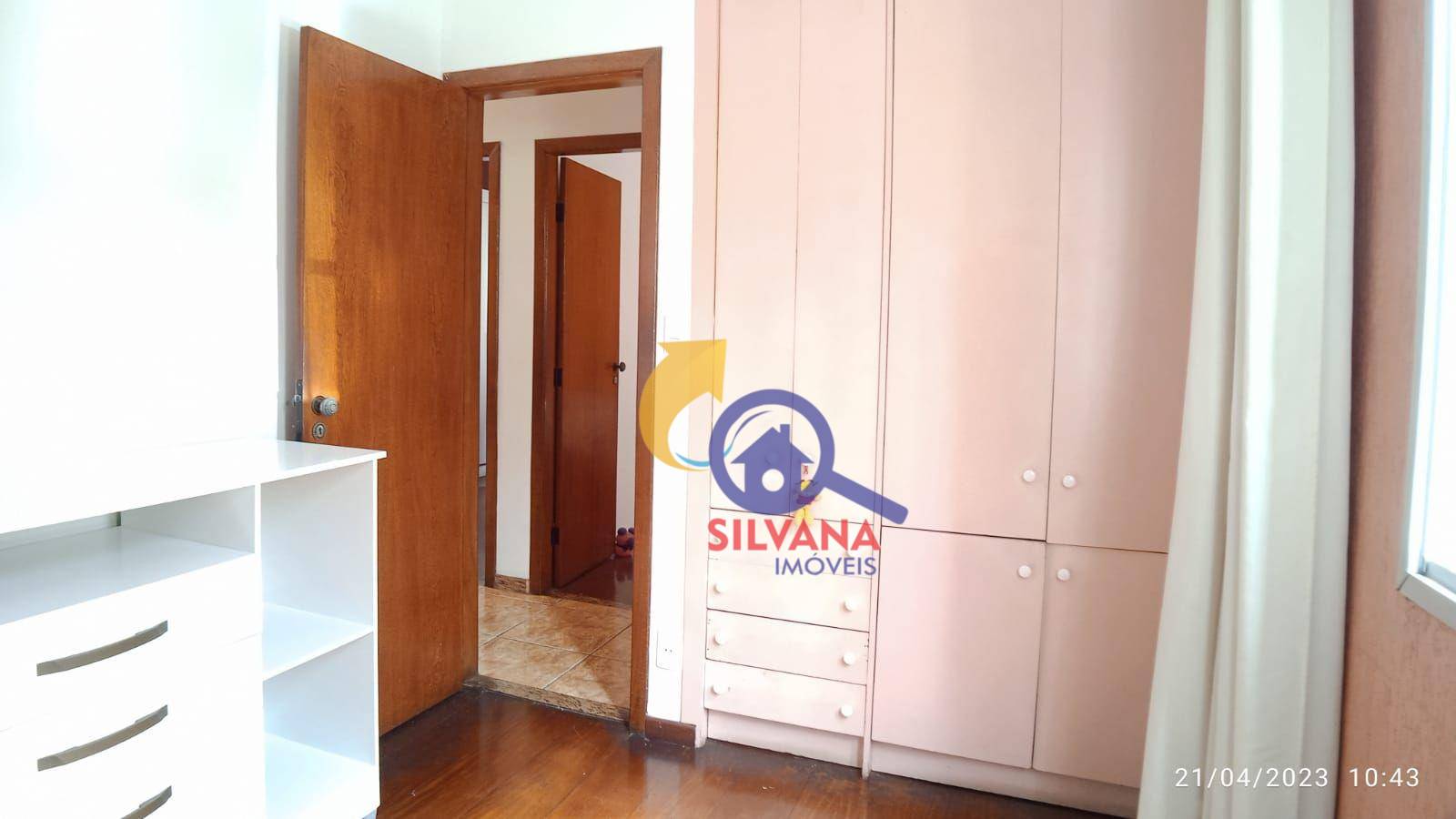 Apartamento à venda com 3 quartos, 75m² - Foto 11