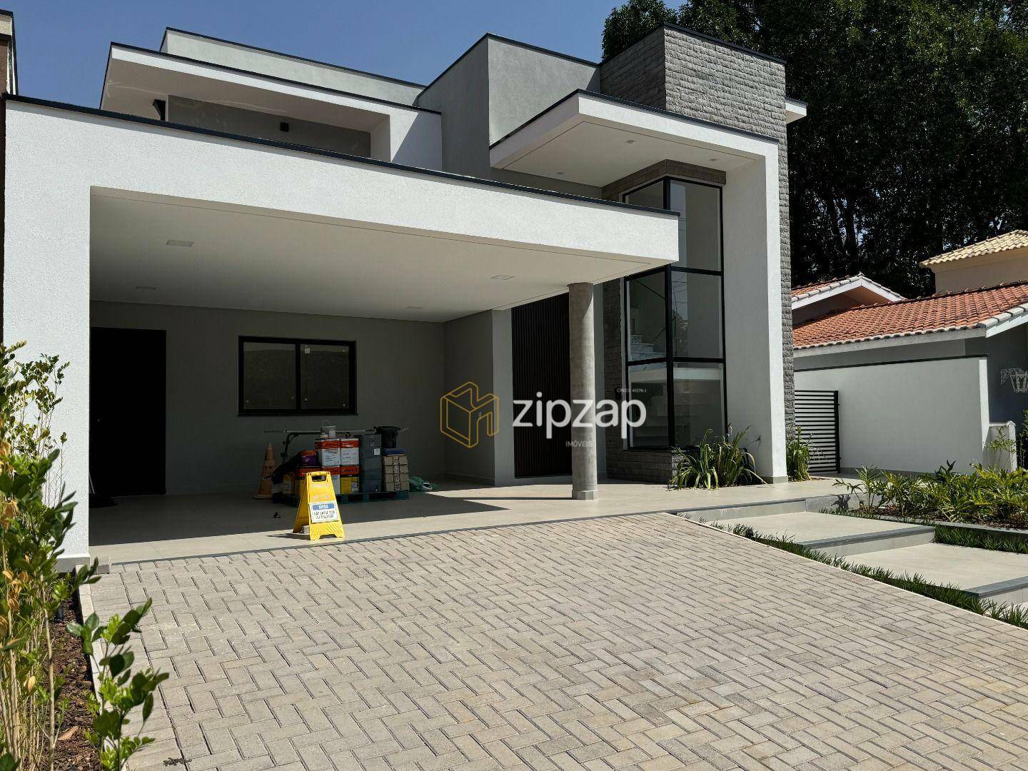 Casa de Condomínio à venda com 3 quartos, 275m² - Foto 2