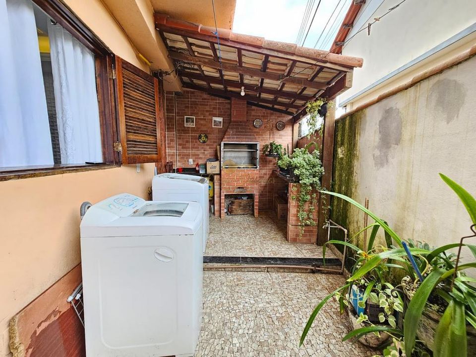 Casa à venda com 4 quartos, 145m² - Foto 14