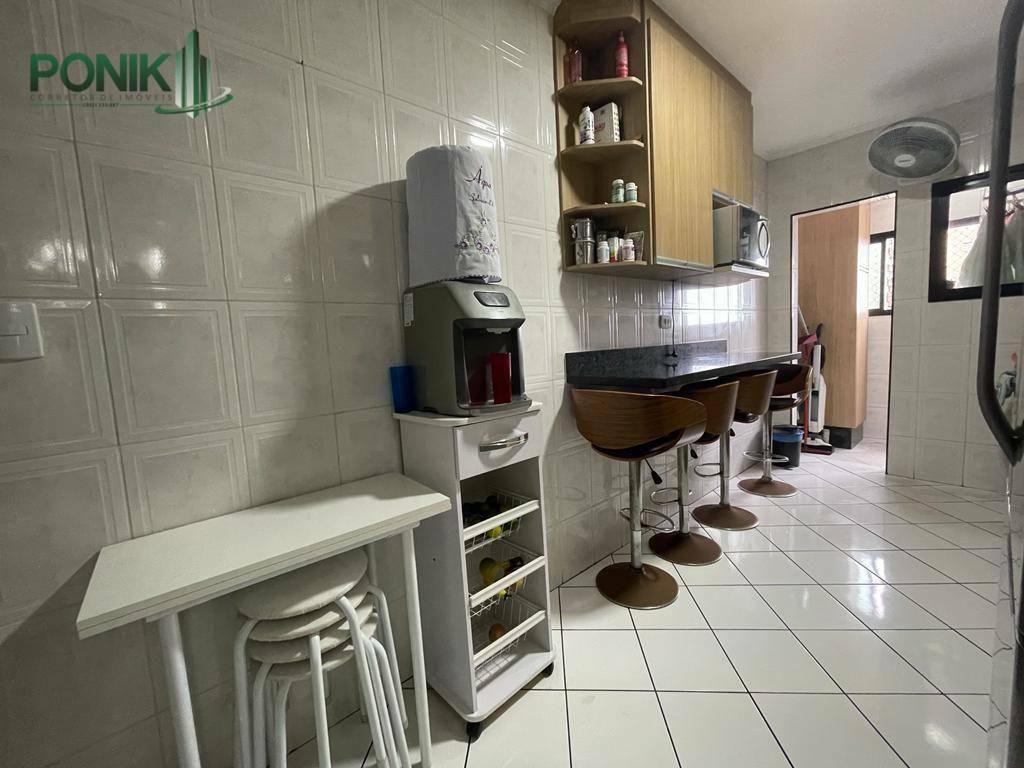 Apartamento à venda com 3 quartos, 102m² - Foto 8