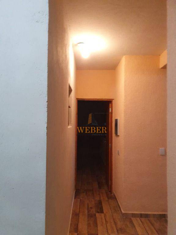 Sobrado à venda com 2 quartos, 220m² - Foto 2