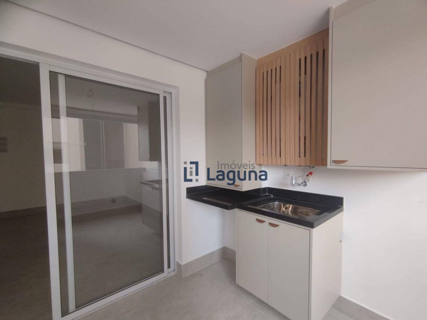 Apartamento para alugar com 1 quarto, 65m² - Foto 4