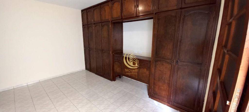 Casa de Condomínio para alugar com 3 quartos, 250m² - Foto 16