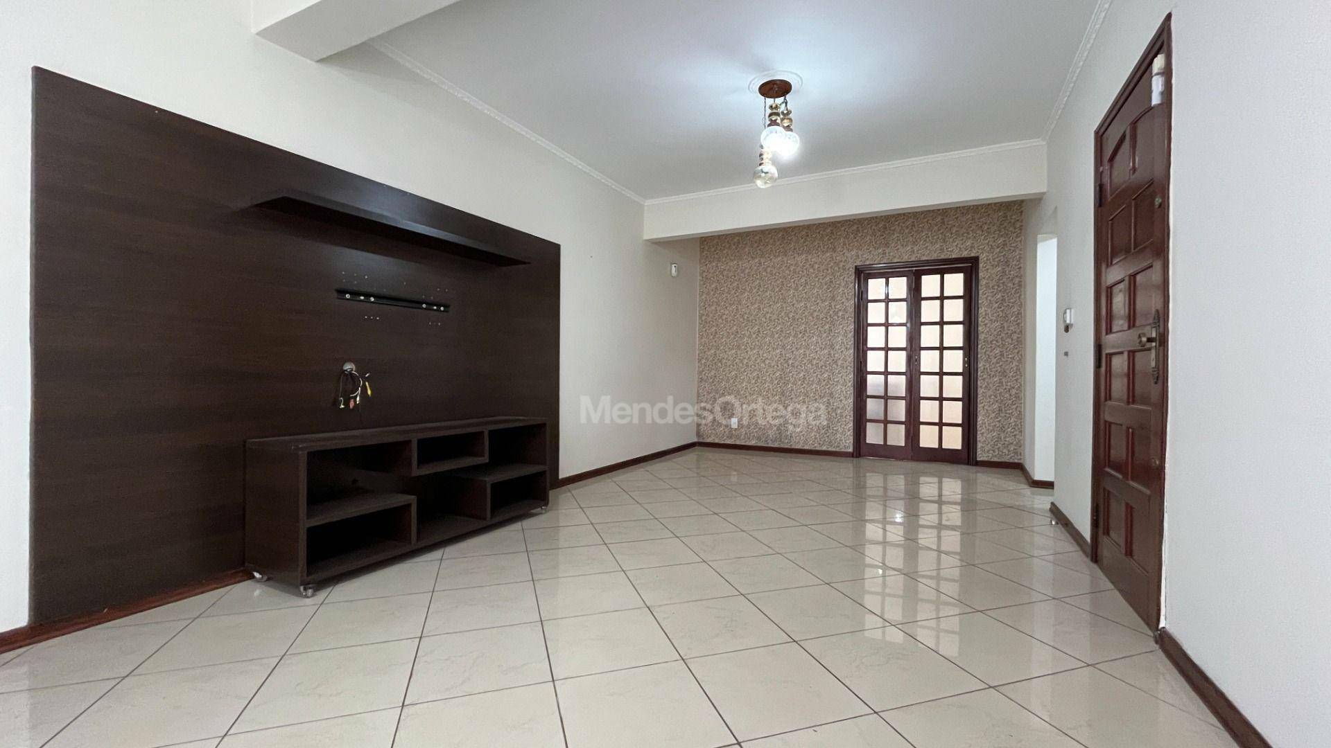 Casa à venda com 3 quartos, 208m² - Foto 14