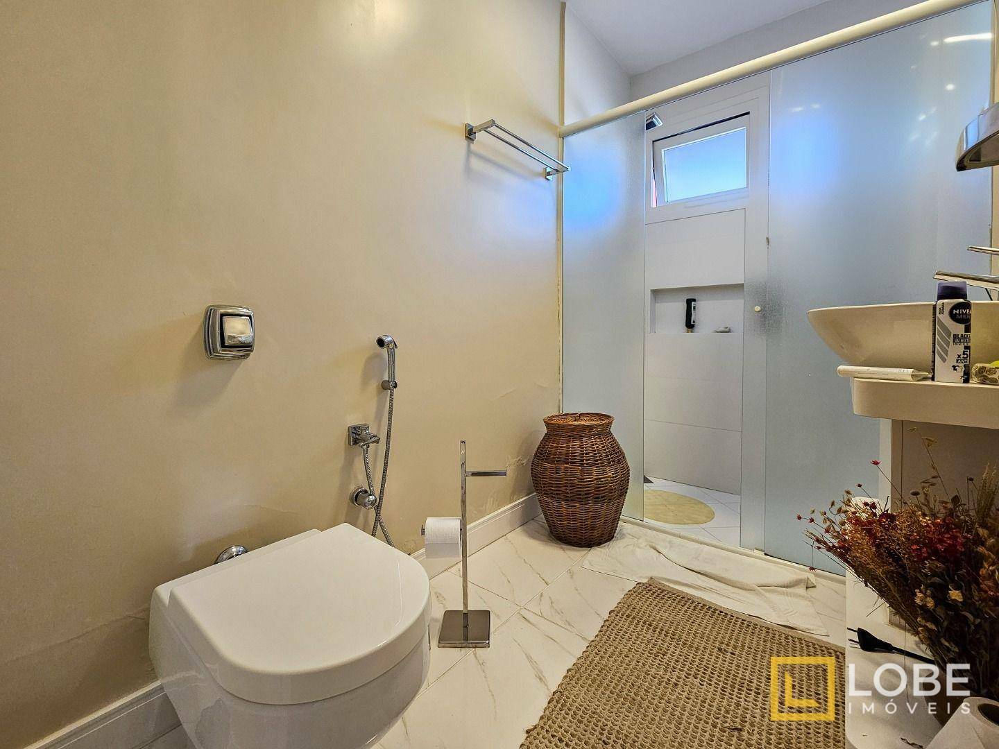 Casa à venda com 3 quartos, 330m² - Foto 18