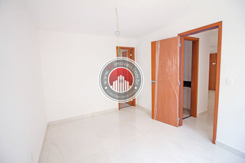 Apartamento à venda com 2 quartos, 70m² - Foto 14