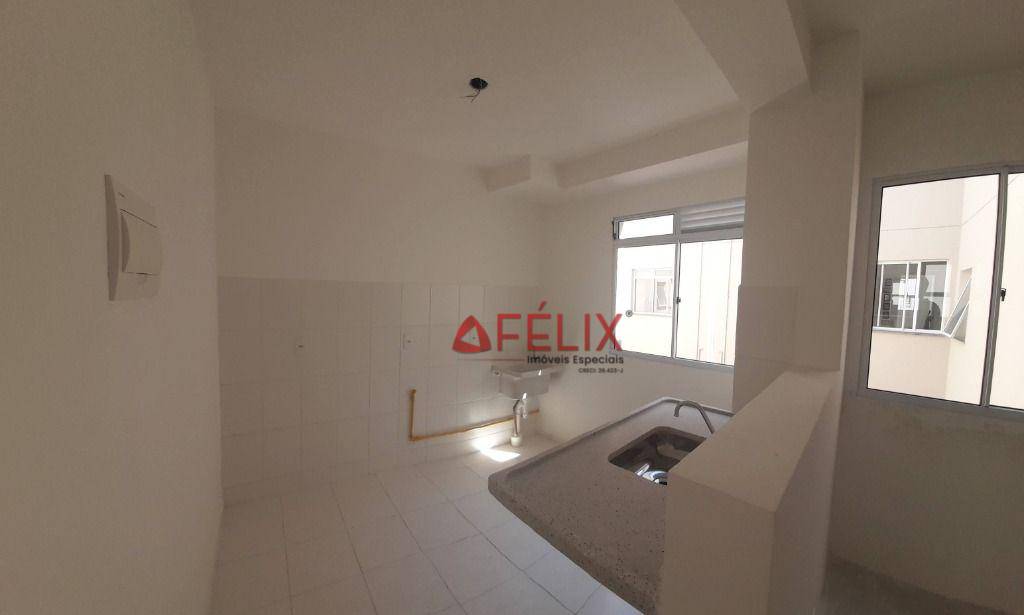 Apartamento à venda com 2 quartos, 42m² - Foto 4