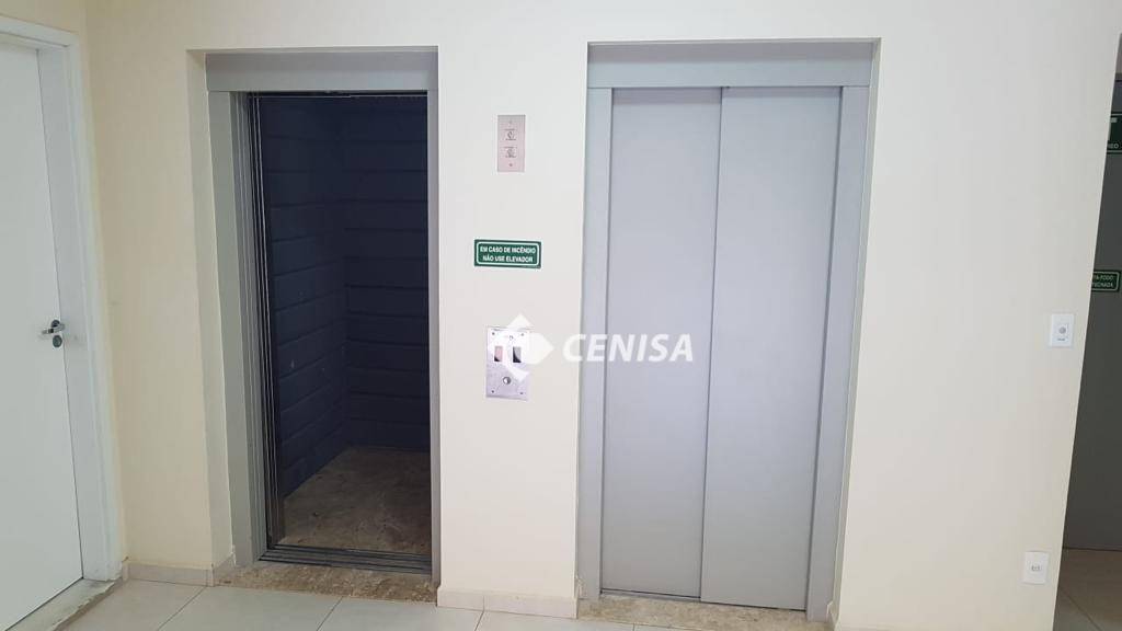 Apartamento à venda com 2 quartos, 67m² - Foto 11