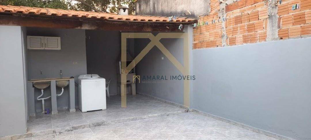 Casa à venda com 2 quartos, 90m² - Foto 12