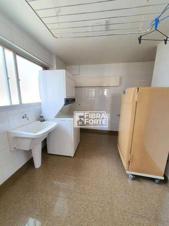 Apartamento à venda com 5 quartos, 280m² - Foto 12