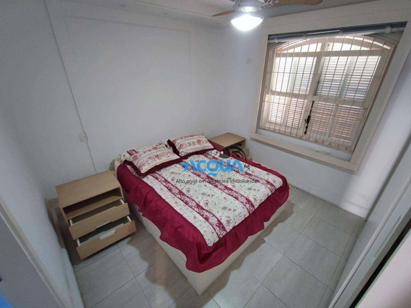 Casa à venda com 3 quartos, 220m² - Foto 8