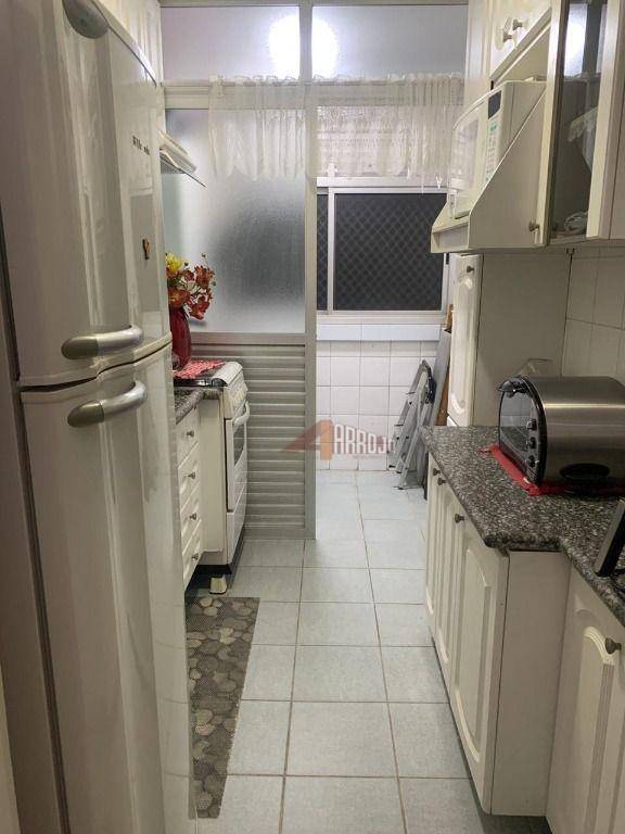 Apartamento à venda com 3 quartos, 62m² - Foto 3